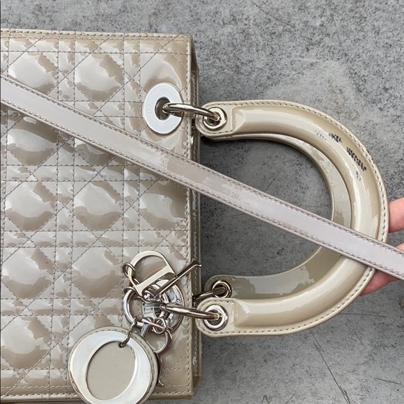 COPY - EXTRA PHOTOS Medium Lady Dior - Picture 4 of 16